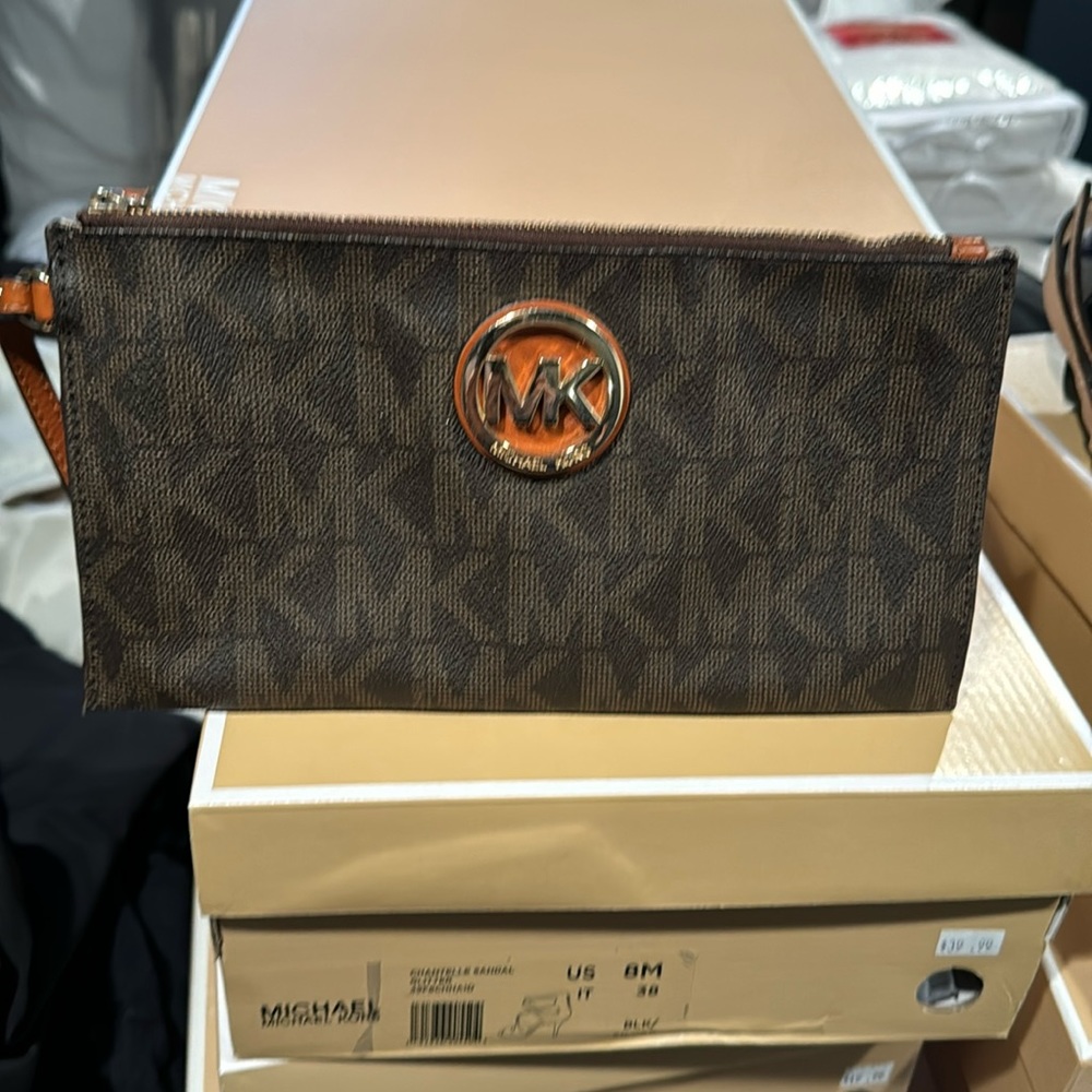 MICHAEL KORS WRISTLET